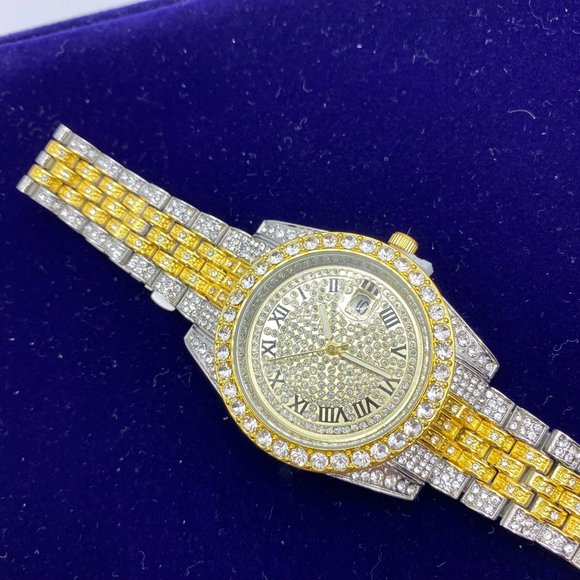 Unisex Model Iced Out Gold Color Watch - Picture 7 of 9